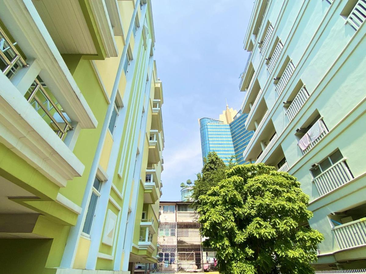 14 Place Sukhumvit Suites Banguecoque Exterior foto